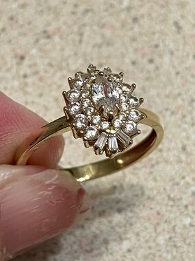14k Solid GOLD and simulated diamond cocktail ring Size 6